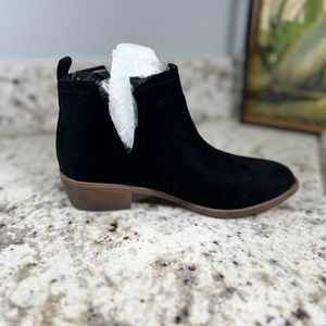 LEFT FOOT ONLY J G Black Ankle Bootie Size 6 NEW